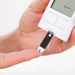 HIGH BLOOD SUGAR – Symptoms, Causes, Risk Factors And How To Lower Your Blood Sugar Naturally