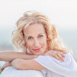 MENOPAUSE - Symptoms, Risk Factors, Complications, Herbal Remedies, Vitamins, And Natural Therapies For Menopause